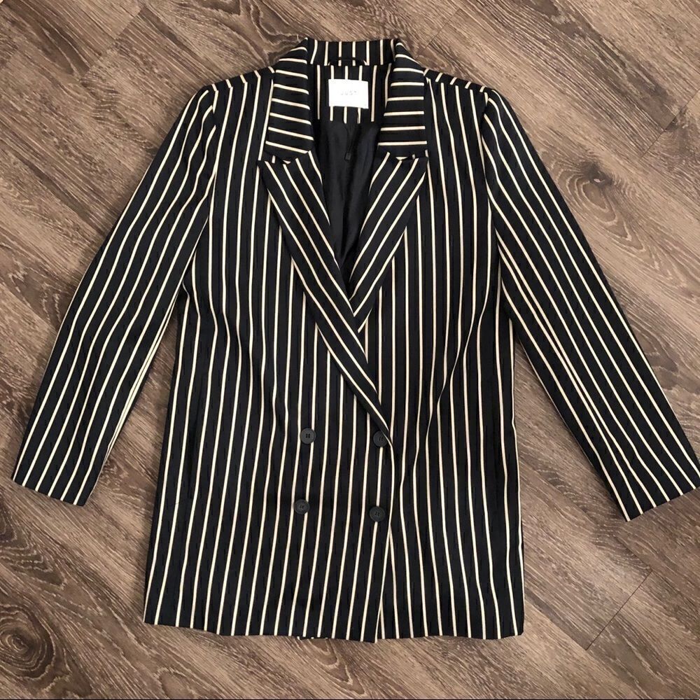 Just female Laurent blazer nwot